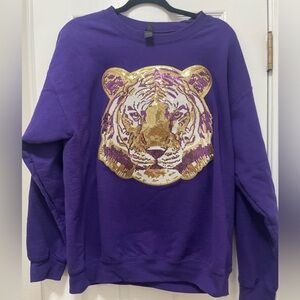 LSU Tigers Purple Sequin Tiger Crewneck Sweatshirt – Gildan Heavy Blend – Size L